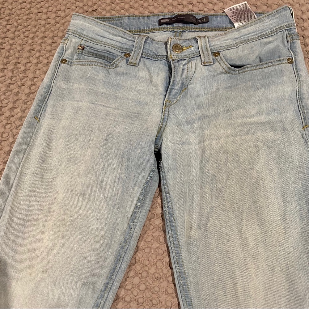 Levi’s Demi Curve Low Rise Skinny Jeans